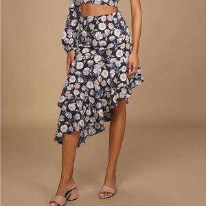 Lulus | Asymmetrical skirt